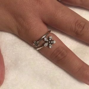 Pandora Sparkling Daisy Ring
